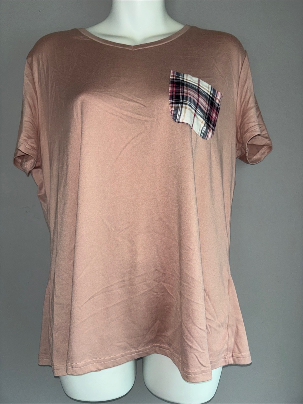 Elouaer Blush Pink Short Sleeve V-Neck Tee with Plaid Chest Pocket